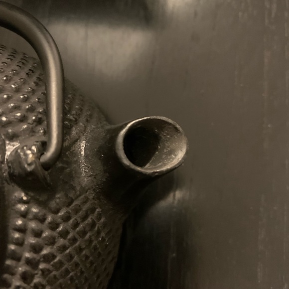 Cast iron teapot with infuser made in Japan BNWOB - Picture 7 of 8